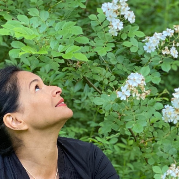 Meet your Posher, Monica - Picture 2 of 2